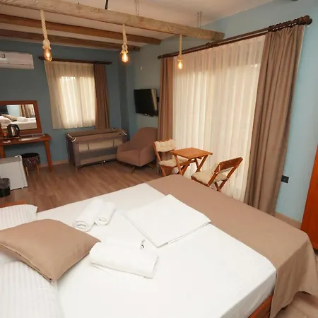 Lotus Kuecuekkoey Hotel